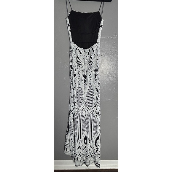 Women's B. Darlin Long Fitted Formal Black And White Sequin Dress Size 2 Prom - Picture 5 of 14